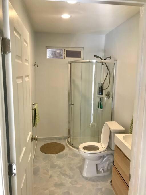 Private Modern Guesthouse With Backyard Los Angeles Bagian luar foto